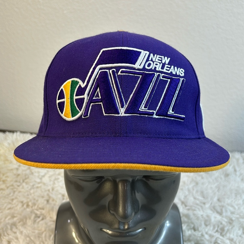 NBA New Orleans Jazz Logo, Mitchell & Ness, Two-Tone Purple, Men's Fitted Hat